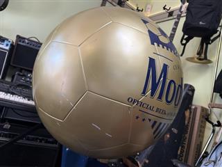 Modelo Soccer Ball Trophy Man-Cave Bar Memorbilia (Pickup only)